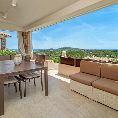 Leone Con Piscina Privata Villa Punta Molara