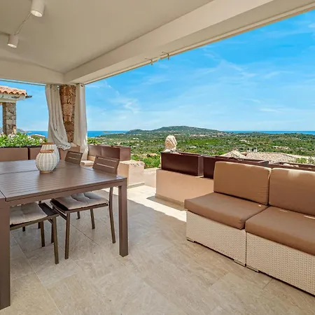 Leone Con Piscina Privata Villa Punta Molara