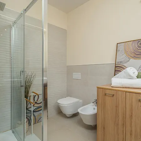 Leone Con Piscina Privata Villa Punta Molara